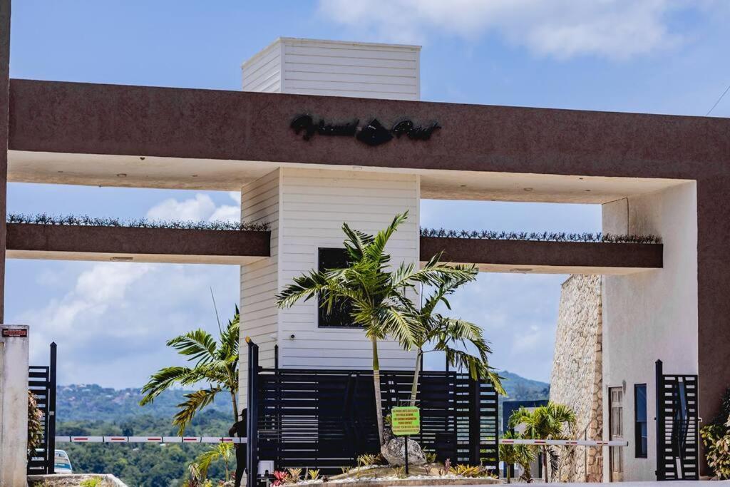 Villa Pyramid Point Manor Ocho Ríos Exterior foto